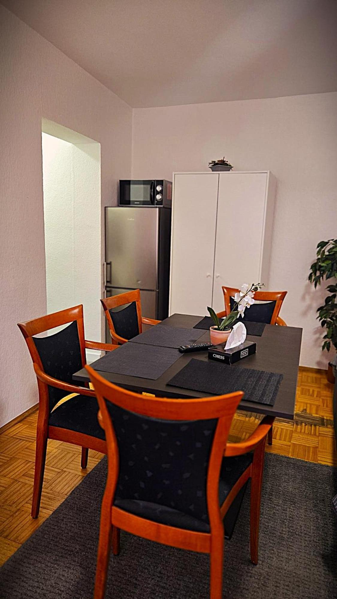 Liro Apartments Oberstrasse Muelheim มึลไฮม์ อันแดร์ รัวร์ ภายนอก รูปภาพ